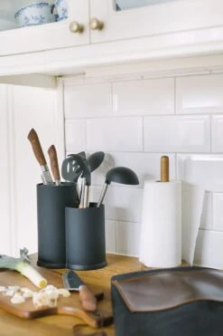 Dorre Wide Knife Blocks & Utensil Holder, Black 8 Dorre Wide Knife Blocks & Utensil Holder, Black -Keukengerei Winkel dorre wide knife blocks utensil holder black 5