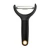 Fiskars Functional Form Peeler , Black -Keukengerei Winkel fiskars functional form peeler black 0