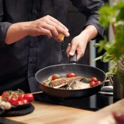 Fiskars Hard Face Frying Pan, 28 Cm -Keukengerei Winkel fiskars hard face frying pan 30