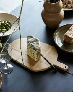 House Doctor Carve Cutting Board 44x25 Cm, Nature -Keukengerei Winkel house doctor carve cutting board 44x25 cm nature 1