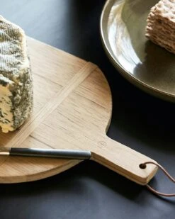 House Doctor Carve Cutting Board 44x25 Cm, Nature -Keukengerei Winkel house doctor carve cutting board 44x25 cm nature 2