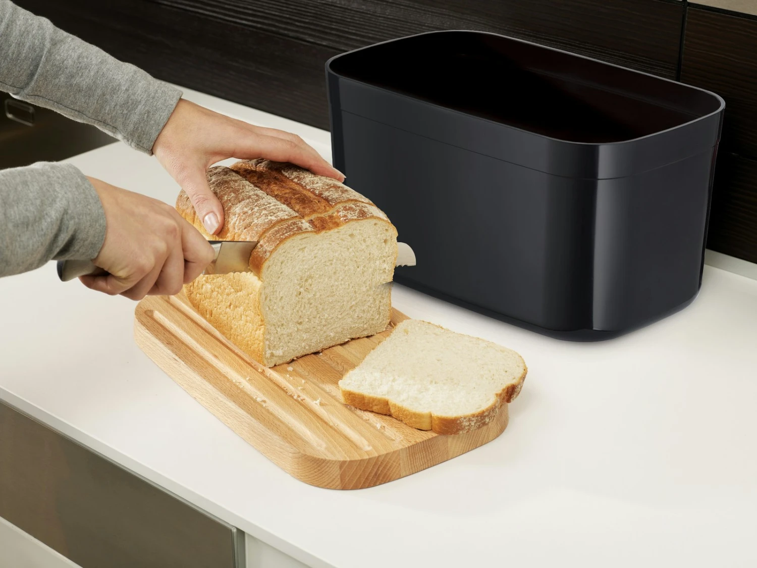 Joseph Joseph Bread Box With Cutting Board, Black 5 Joseph Joseph Bread Box With Cutting Board, Black - Afbeelding 3