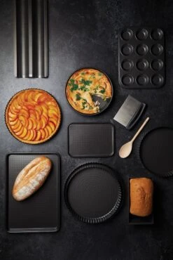 Kitchen Craft Master Class Crusty Non-Stick Fluted Quiche Tin 30 Cm -Keukengerei Winkel kitchen craft master class crusty non stick fluted quiche tin 6