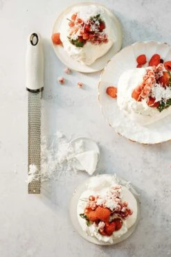 Microplane Premium Classic Zesteur, Beige -Keukengerei Winkel microplane premium classic series zesteur 22