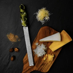 Microplane Premium Classic Zesteur, Camouflagegroen 9 Microplane Premium Classic Zesteur, Camouflagegroen -Keukengerei Winkel microplane premium classic zesteur 39