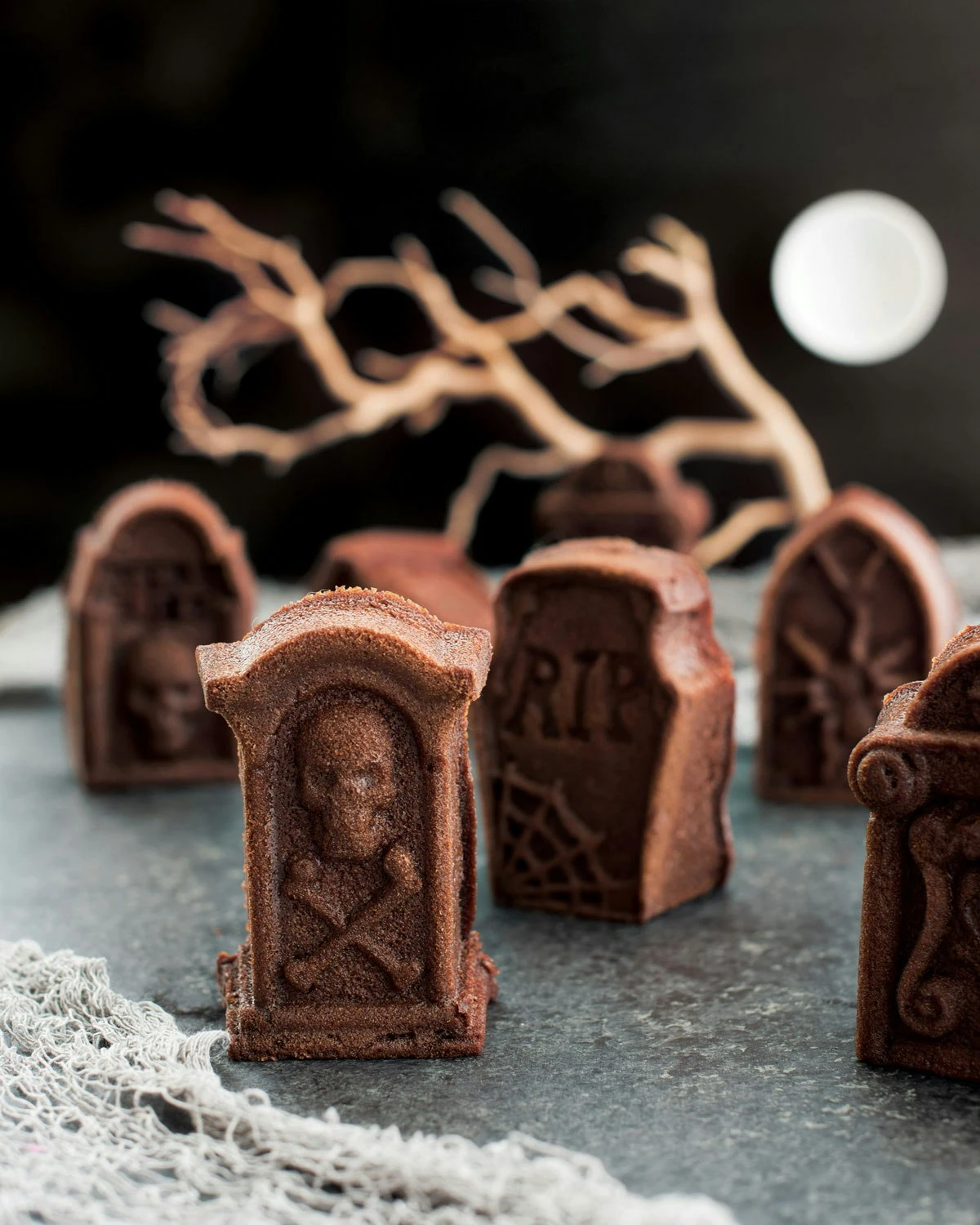 Nordic Ware Tombstone Cakelet Bakvorm 4 Nordic Ware Tombstone Cakelet Bakvorm - Afbeelding 2