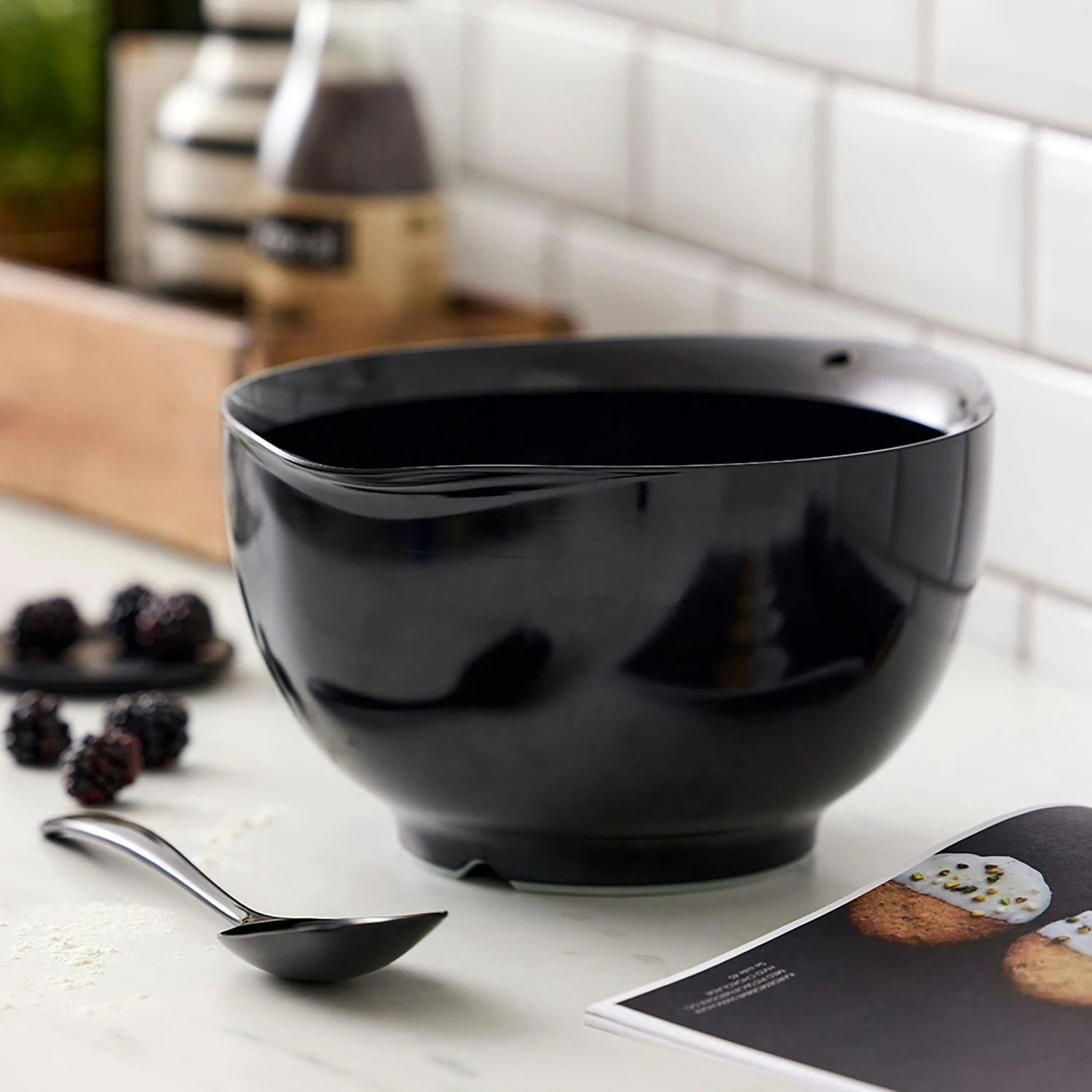 Rosti Victoria Kom Zwart, 4 L 4 Rosti Victoria Kom Zwart, 4 L - Afbeelding 2