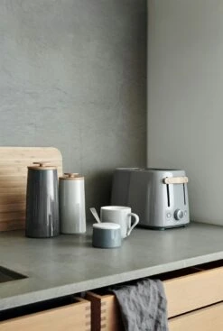 Stelton Emma Tea Jar/Storage Jar 300 G, Grey -Keukengerei Winkel stelton emma tea jar storage jar 300 g 4