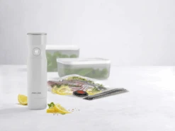 Zwilling Fresh & Save Startpakket Met Vacuümpomp / Tassen / Bakjes Van Plastic, 7 Stuks 11 Zwilling Fresh & Save Startpakket Met Vacuümpomp / Tassen / Bakjes Van Plastic, 7 Stuks -Keukengerei Winkel zwilling fresh save startpakket met vacuumpomp tassen bakjes van plastic 7 stuks 7